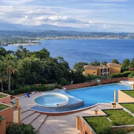Vue Sur La Baie De Cannes Piscine Randonnee Au Pied De L Esterel Cezanne Apartment Theoule-sur-Mer