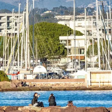 Apartment Vue Sur La Baie De Cannes Piscine Randonnee Au Pied De L Esterel Cezanne Theoule-sur-Mer
